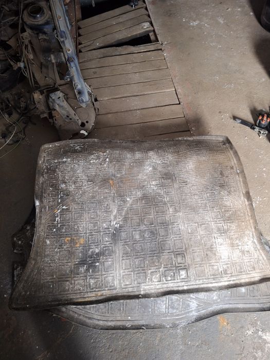 Коврик в багажник