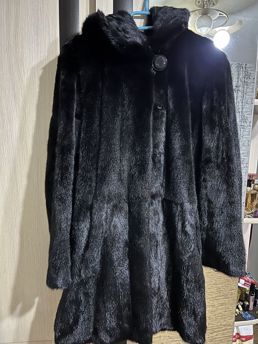 Продам шубу норковую