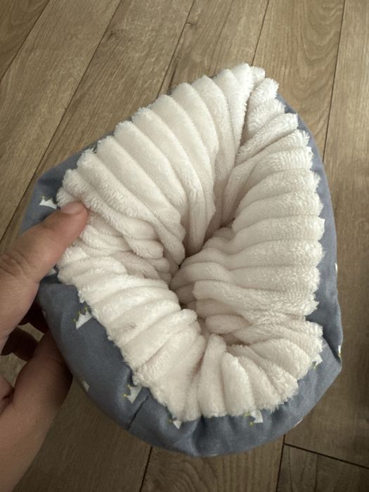 Игрушки 3-9 месяцев и подушку