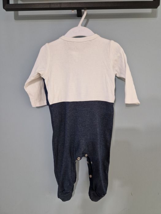 Комплект за изписване на момче 50 размер и няколко  костюма 1-3м и обу