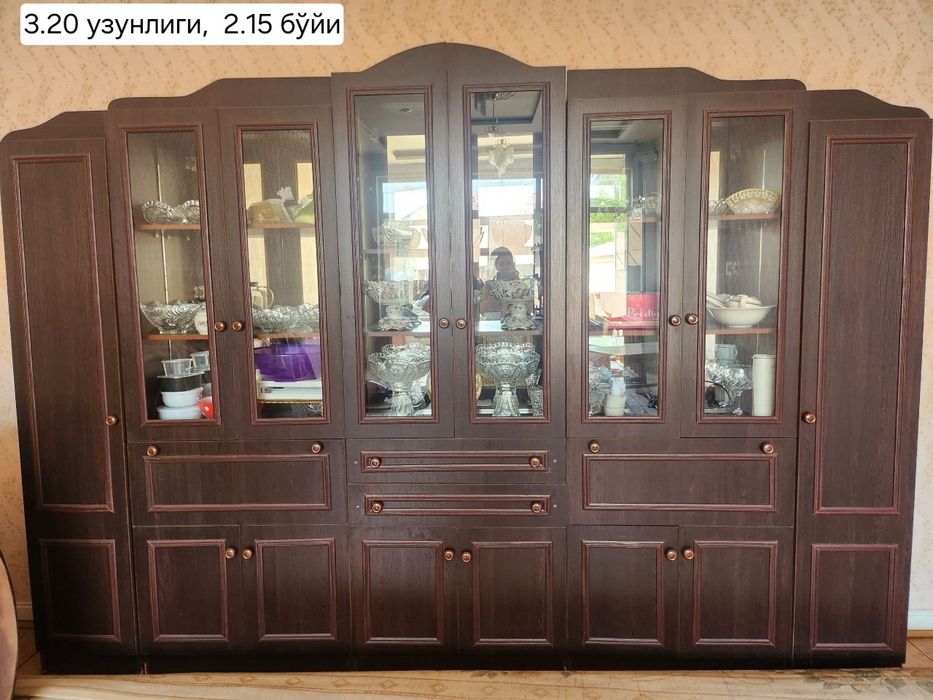 Стенка сотилади холати яхши узунлиги 3.20 бўйи 2.15