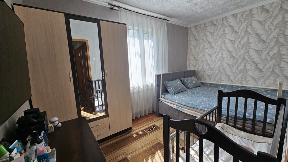 Продаётся полдома мкр.Кемел