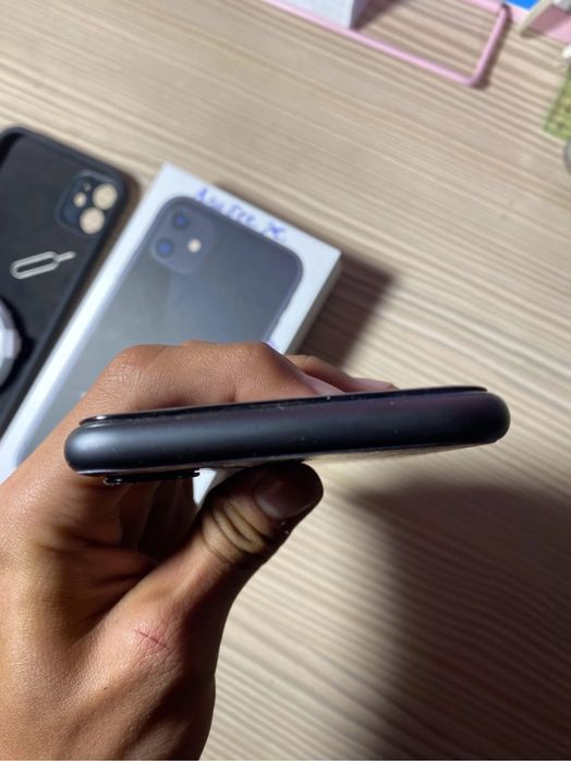 iPhone 11 64gb с гарантией