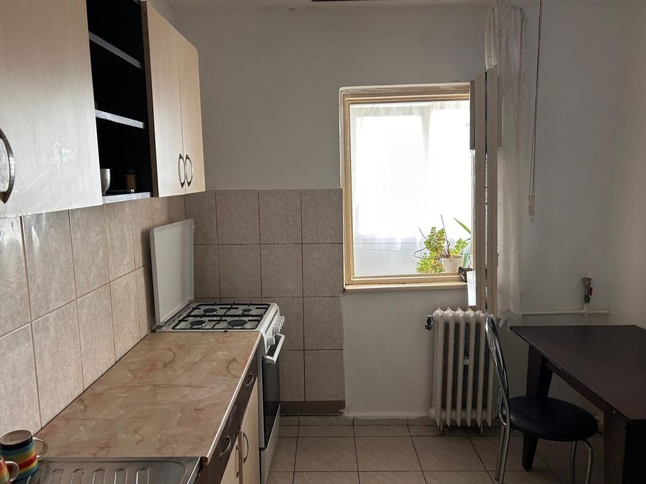 Inchiriez apartament 3 camere Marasesti