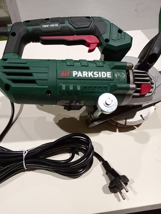 Mașina de făcut șanțuri PMNF 1500B2 Parkside preț 300 lei