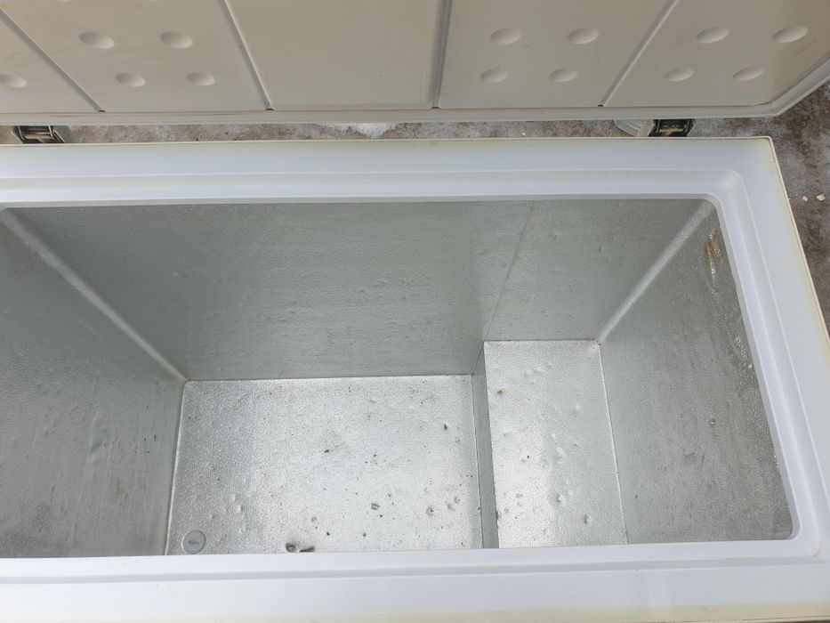 Морозильник продам