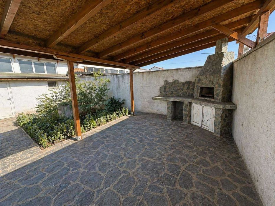 Пром. помещение в област Пловдив - гр. Садово!