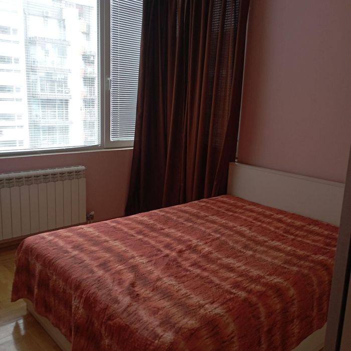 Дава се под наем Двустаен апартамент в София, Люлин 6 - 60 кв.м за 648.21 € - Снимка #2