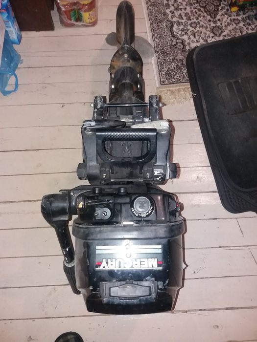 Продавам извънбордов двигател