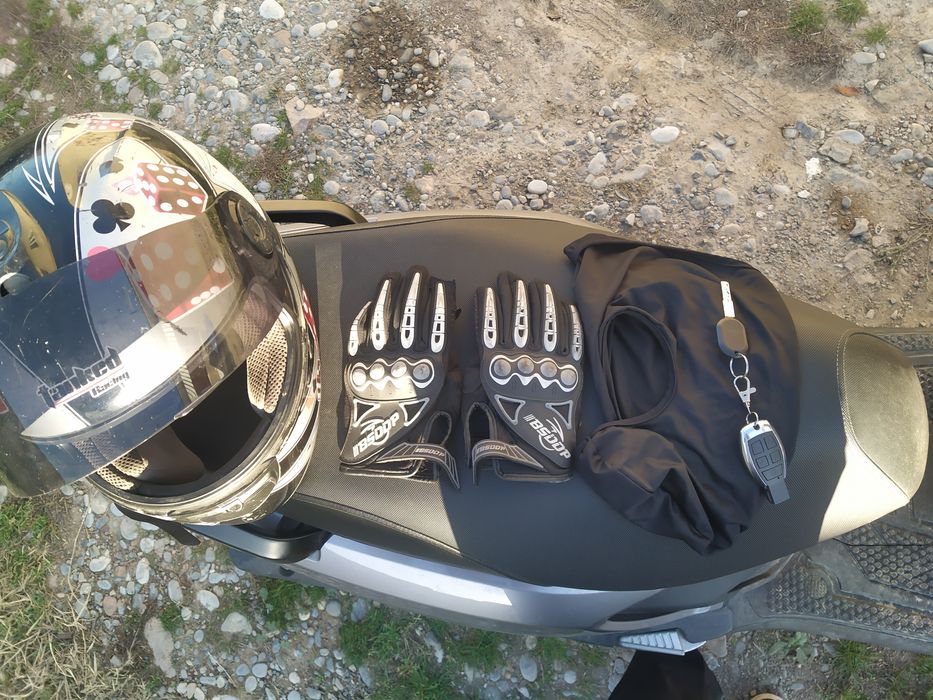 Мопед продам срочно 400 ге