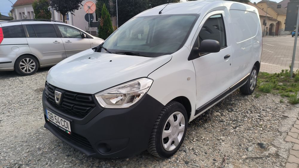 Vând Dacia dokker