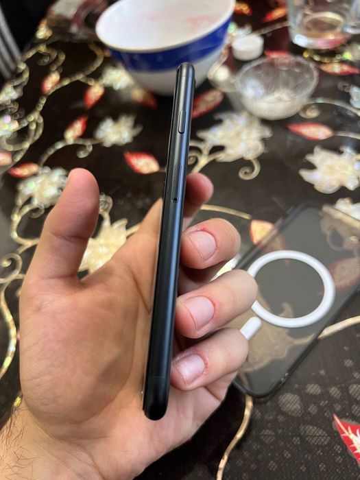Продаю iphone se 3gen 2022г 128gb 85%