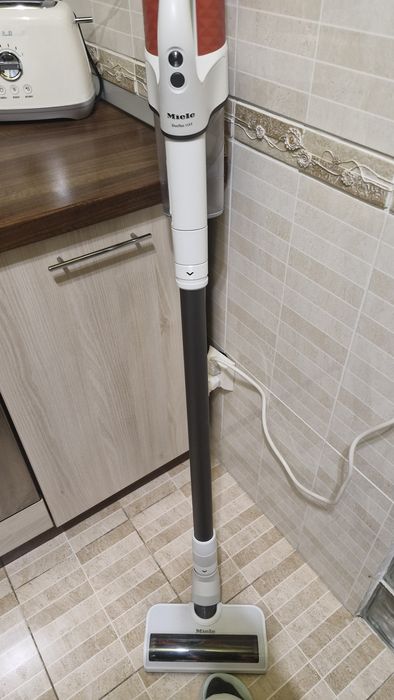 Aspirator vertical miele duoflex hx1