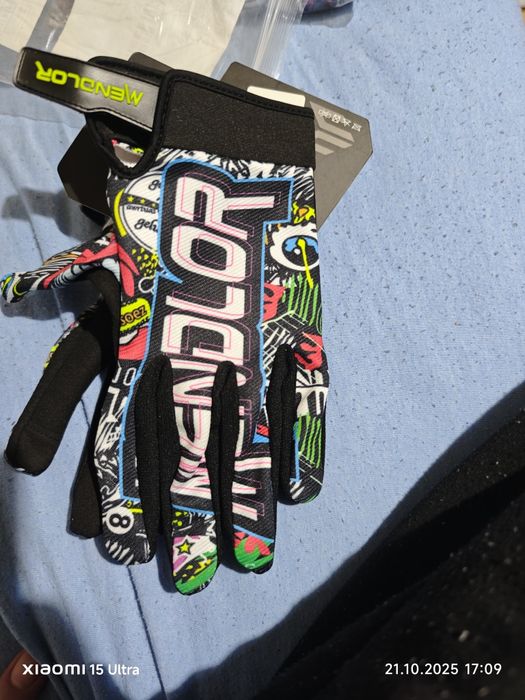 Мотокрос тениски и ръкавици