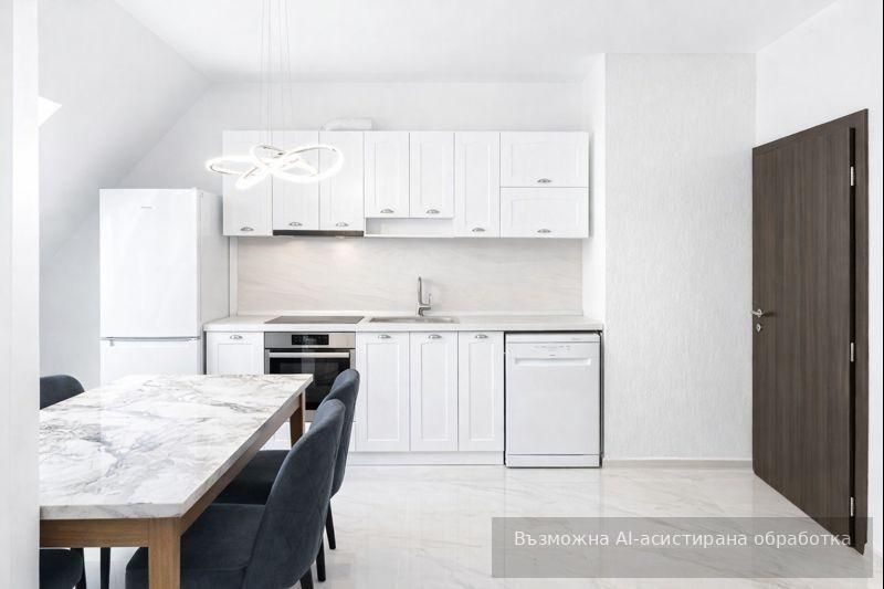 Дава се под наем Тристаен апартамент в Пловдив, Център - 185 кв.м за 797.64 € - Снимка #2