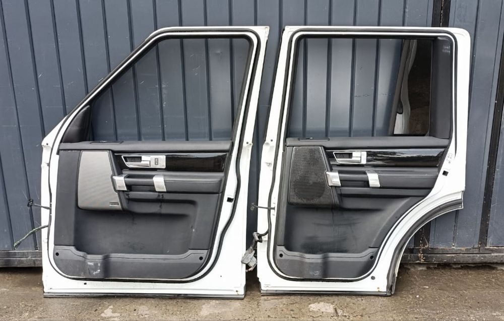 Двери Land Rover Discovery-4.