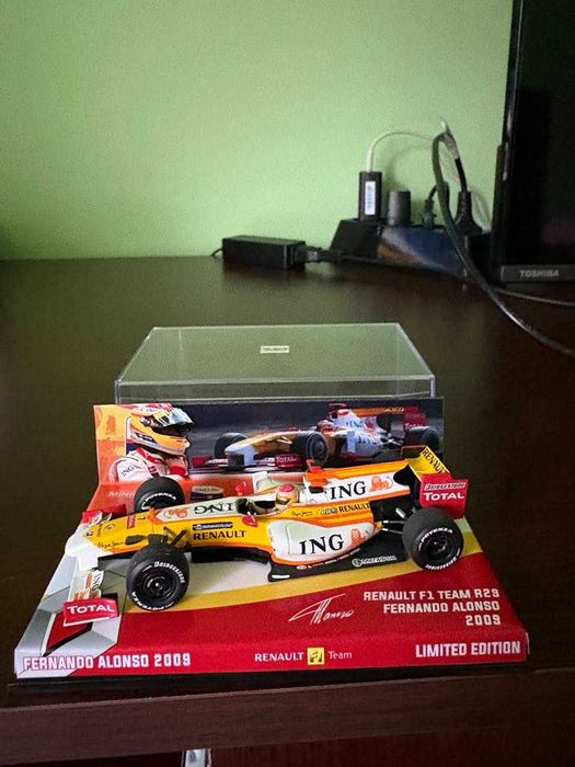 продавам колекция формула 1 на MINICHAMPS 1/43 Fernando Alonso