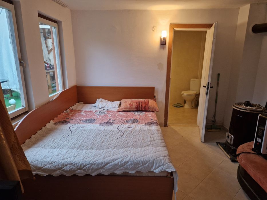 Продава се Къща в с. Златовръх, Област Пловдив - 50 кв.м за 867 €/кв.м - Снимка #2