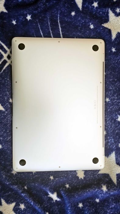 MacBook Air M1 – Отлично състояние! – 430€