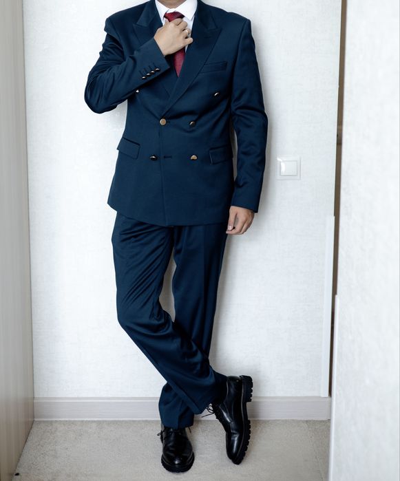 Костюм тройка классический