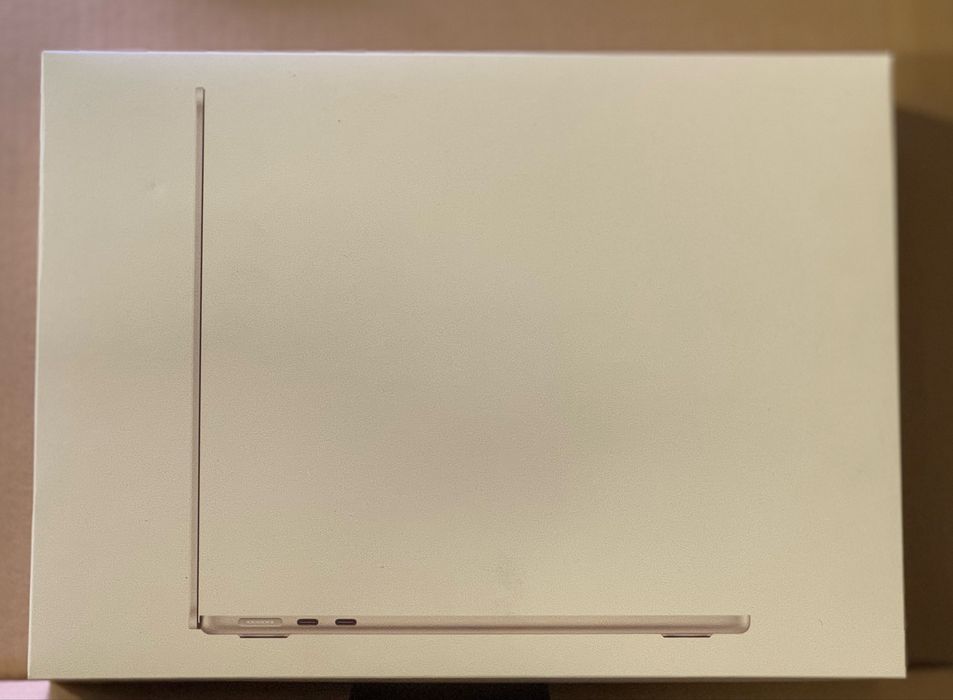 НОВ!!! Лаптоп Apple MacBook Air 13", Apple M3, 8 ядра CPU, 256GB, Star