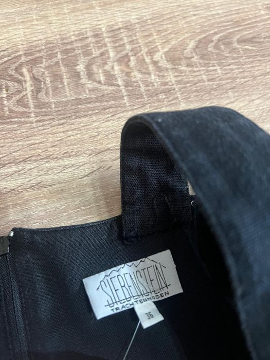 Costum Tradițional Bavarez din Două Piese cu Dantelă