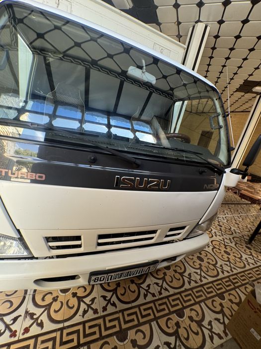 Isuzu radnoy 2013 yil