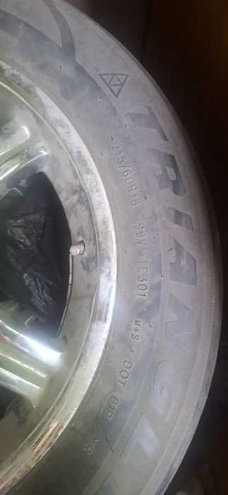 215/60R16 продаётся