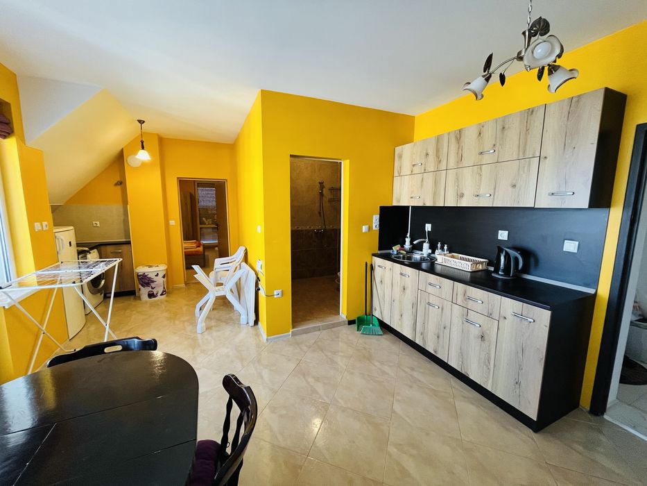 Дава се под наем Двустаен апартамент в Поморие - 55 кв.м за 331.5 € - Снимка #2