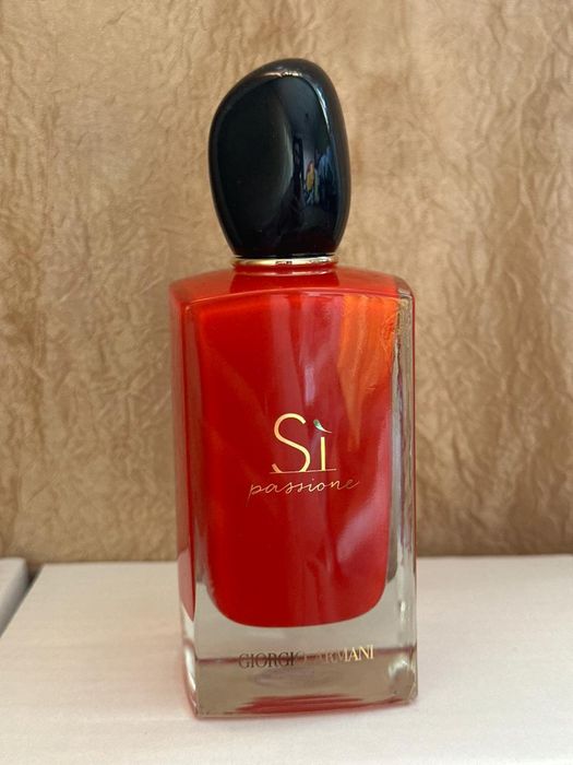 Продам парфюм Giorgio Armani Si