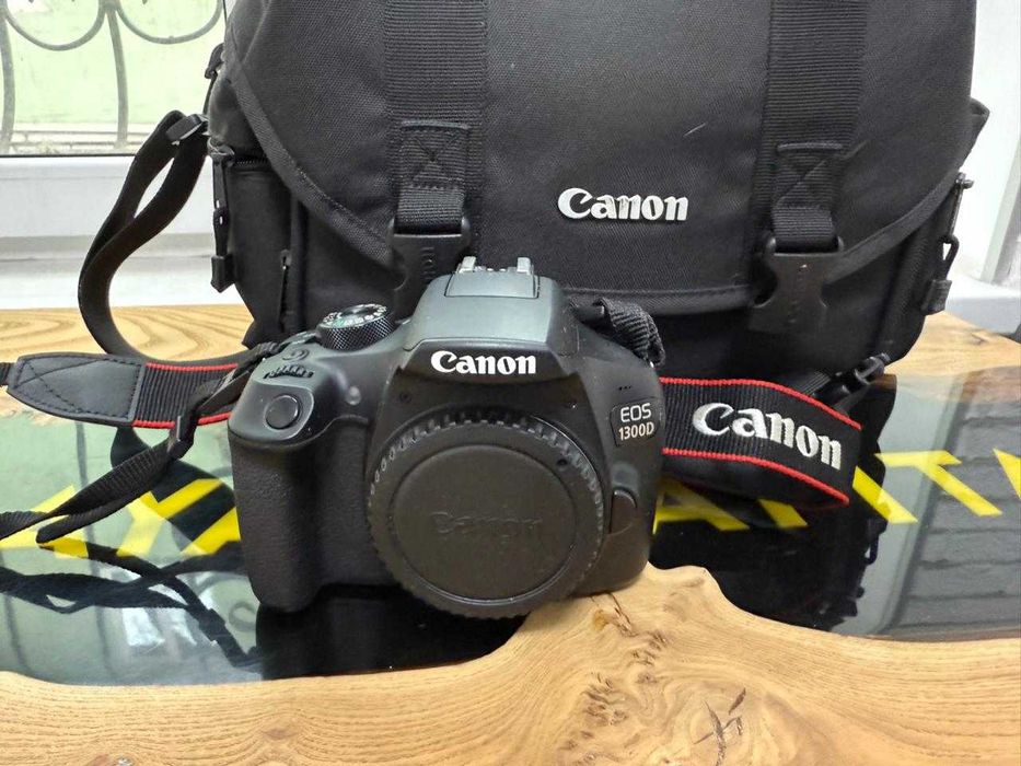 Фотоаппарат Canon EOS 1300D