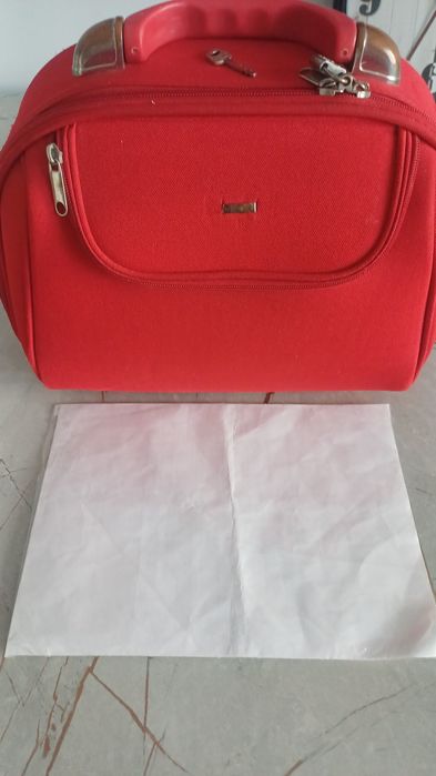 Продам БУ кейс портфель от Орифлейм