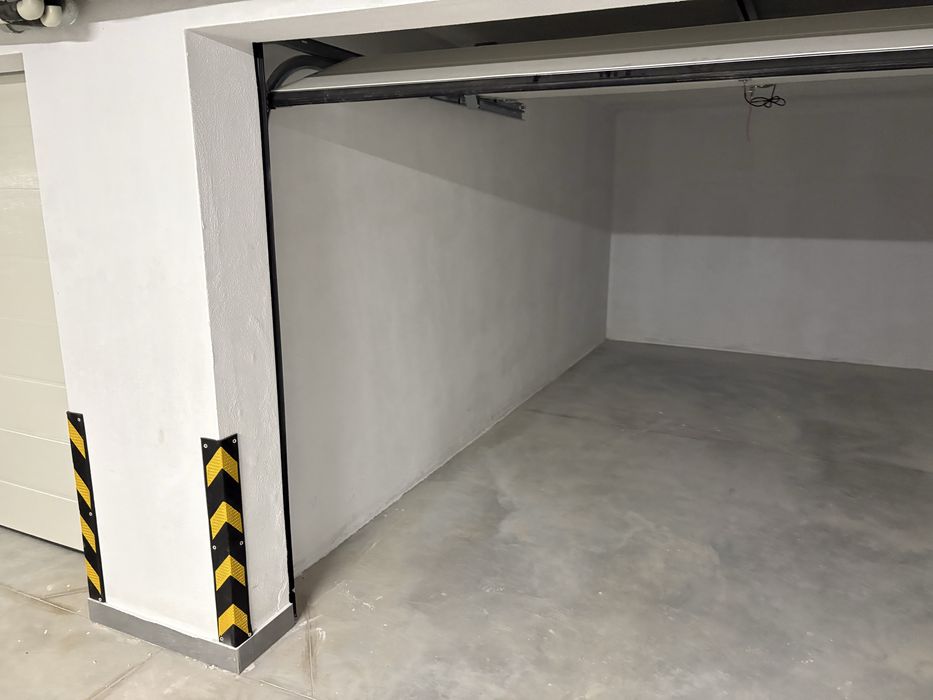 Дава се под наем Гараж / Паркомясто в София, Център - 22 кв.м за 125 € - Снимка #1