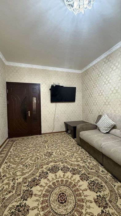 Юнусабад-19 квартал 2[3]/1/5 Евро ремонт,Выход в огород,подвал,парковк