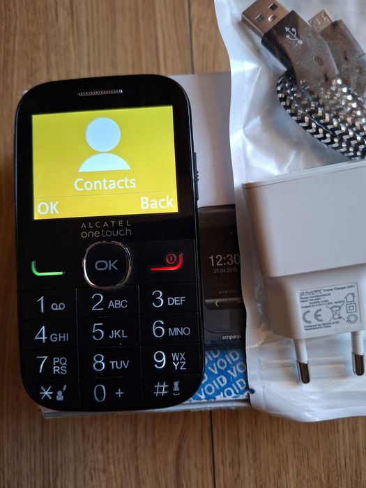Top telefon Alcatel 2004D.