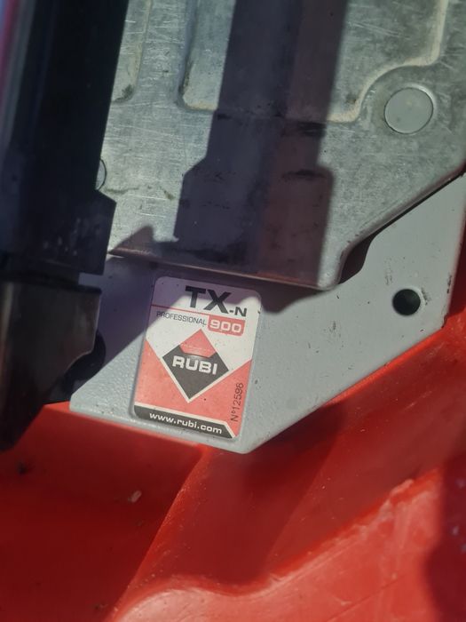 Rubi tx900 in cutie masina gresie și faianță