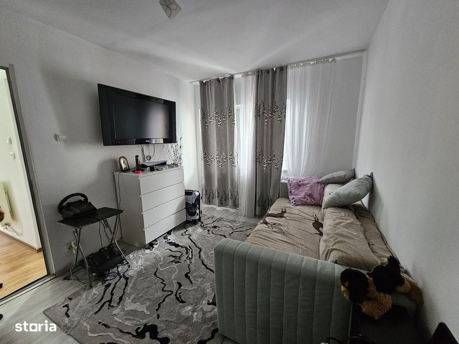 Apartament 3 camere etaj 2 central Mioveni
