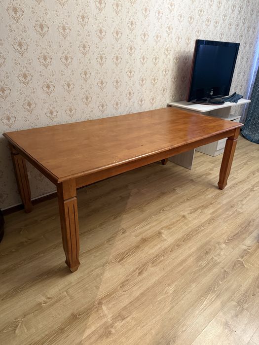 Продам стол срочно