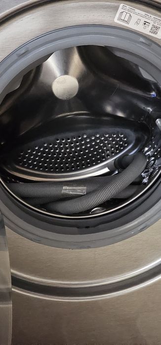 Kir yuvish mashinasi sotiladi