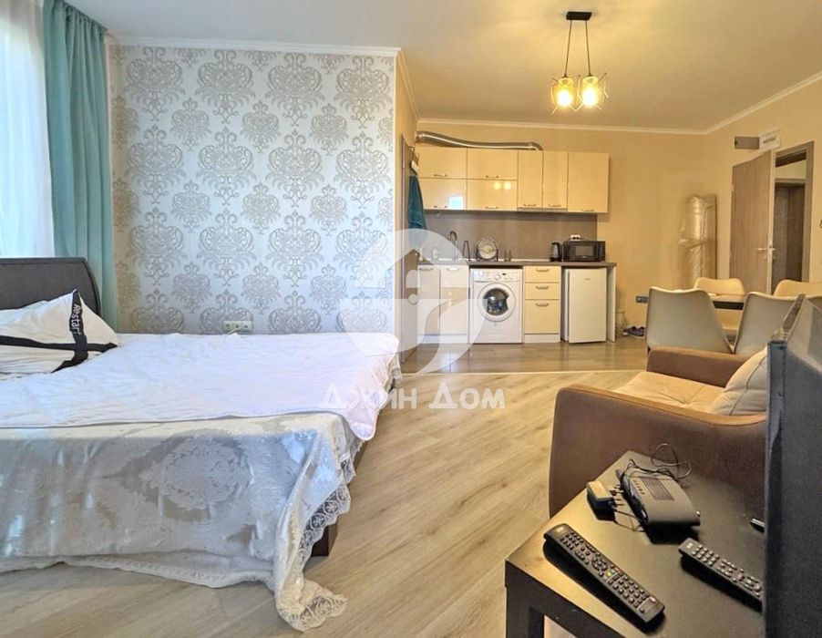 Просторен едностаен апартамент в к-с „Вип Вижън“, к.к. Слънчев бряг