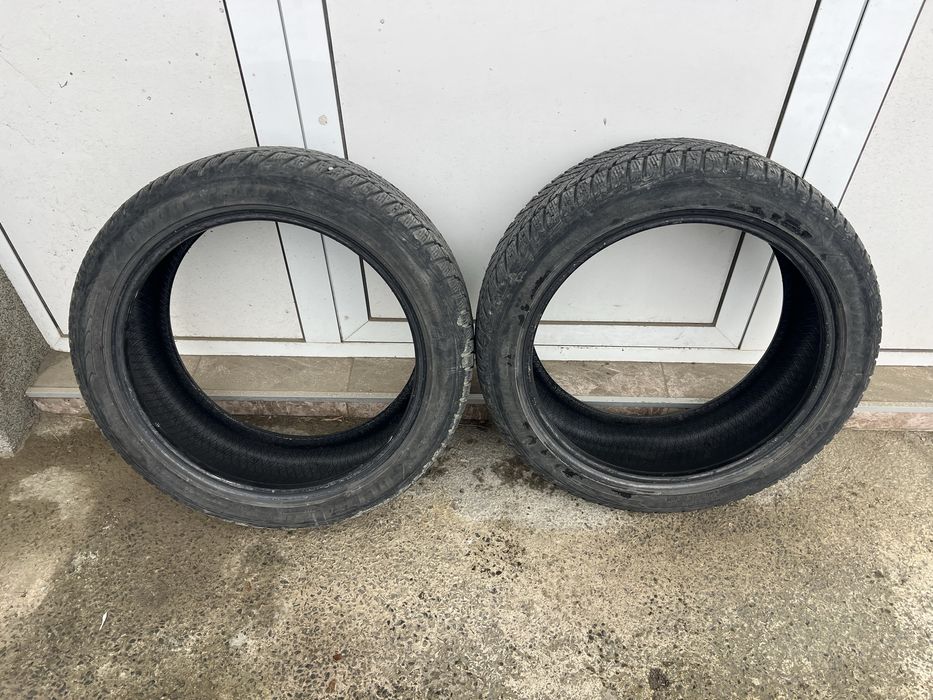 Зимни гуми Goodyear 225 45 18 в добро състояние