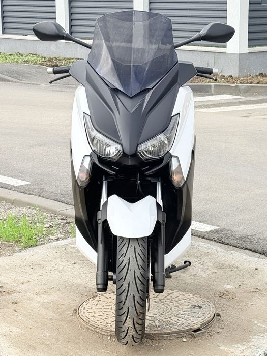 Yamaha xmax, scuter 125, scuter yamaha 125 conduci cu B, rate