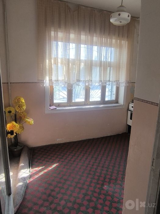 Продаются  1 - х комнатная квартира балконом