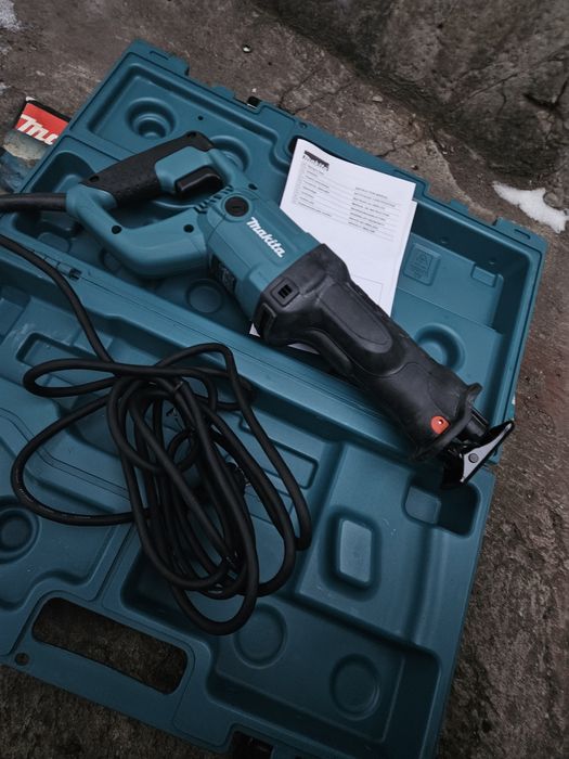 Makita JR3050T Fierastrau sabie , 1100W, NOU