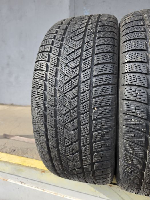 2 бр. зимни гуми 275/40/22 Pirelli 5,5 mm DOT 4316