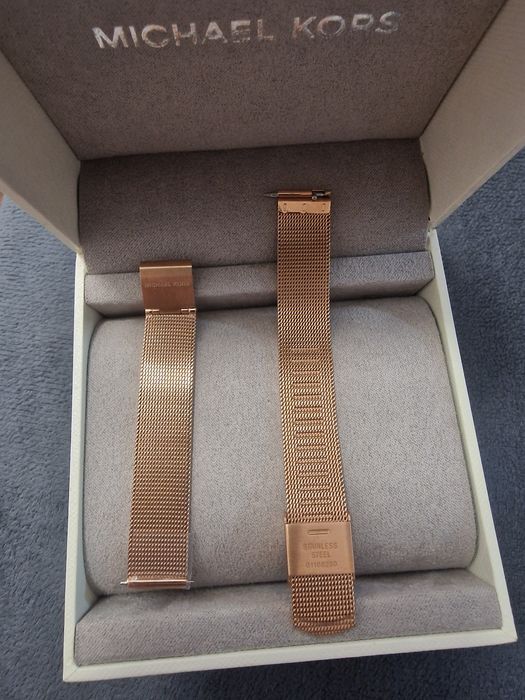 Ceas Michael Kors original – nepurtat – cu curele/accesorii extra