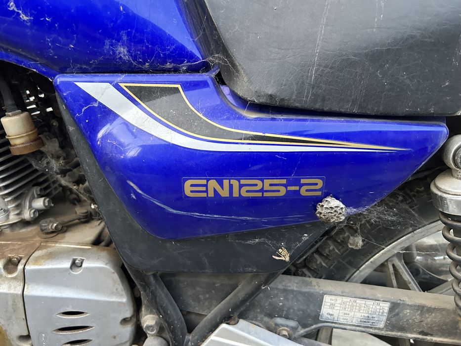 Suzuki En125-2. 124cm(an2011)