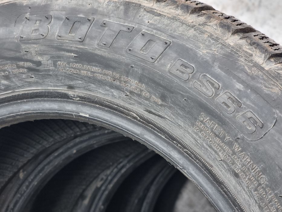 Продам шины б/у 215х60х16