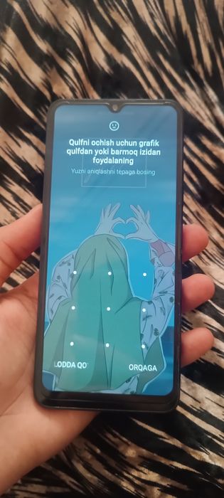 Redmi 14 c. Sotiladi holati idyal  4 oy tutulgan 6/128   karapkasi bor