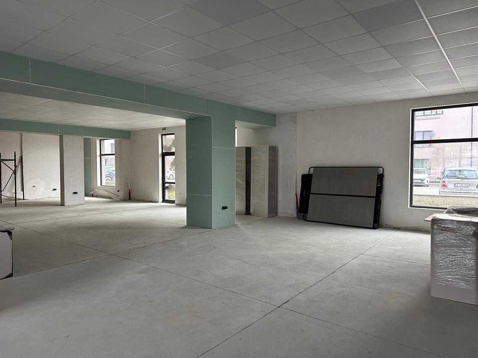 Магазин 265 м2 на гл. булевард, Планова